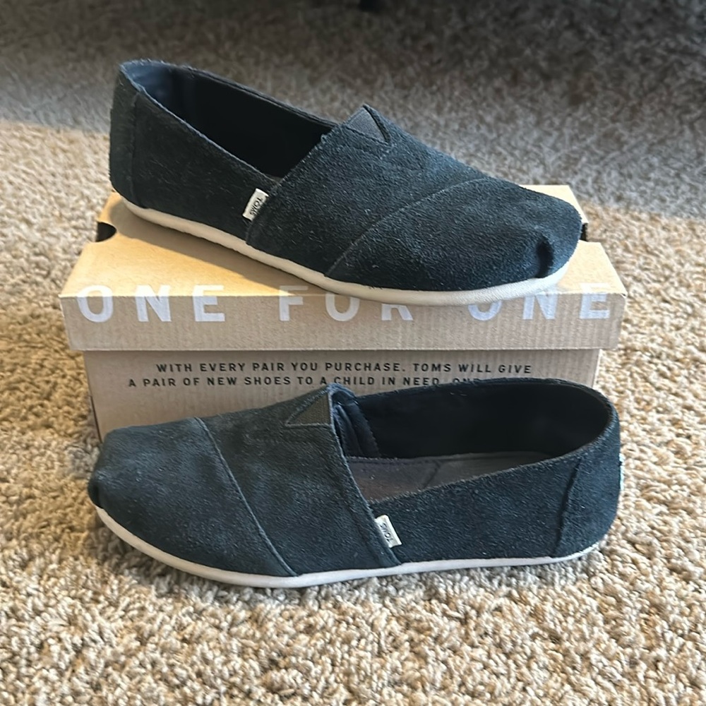 Toms Shoes